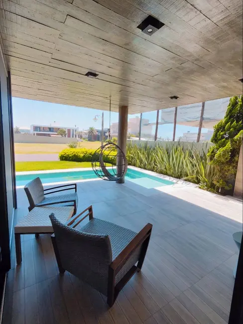 Foto 2 de Casa com 6 quartos à venda, 480m2 em Xangri-lá - RS