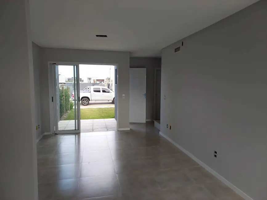 Casa com 2 quartos à venda, 100m2 em Centro, Xangri-lá - RS - imagem 7 Foto 7 de Casa com 2 quartos à venda, 100m2 em Centro, Xangri-lá - RS