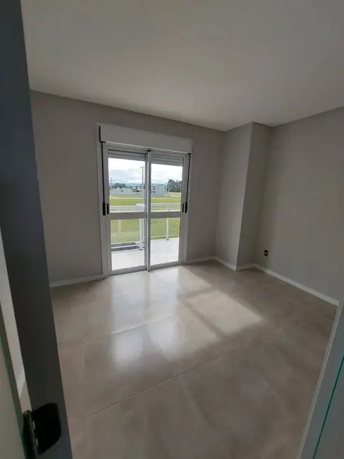 Casa com 2 quartos à venda, 100m2 em Centro, Xangri-lá - RS - imagem 2 Foto 2 de Casa com 2 quartos à venda, 100m2 em Centro, Xangri-lá - RS