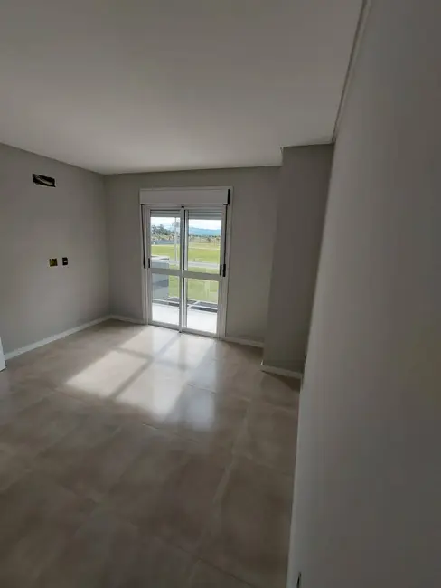 Casa com 2 quartos à venda, 100m2 em Centro, Xangri-lá - RS - imagem 3 Foto 3 de Casa com 2 quartos à venda, 100m2 em Centro, Xangri-lá - RS