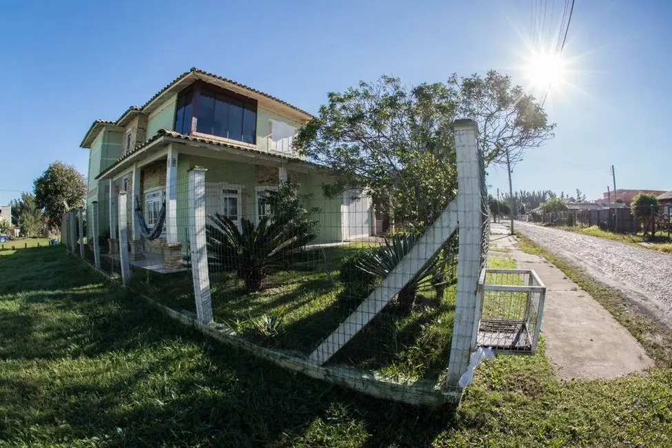 Casa com 3 quartos à venda em Xangri-lá - RS - imagem 7 Foto 7 de Casa com 3 quartos à venda em Xangri-lá - RS