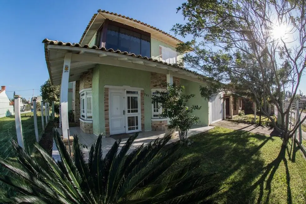 Casa com 3 quartos à venda em Xangri-lá - RS - imagem 1 Foto 1 de Casa com 3 quartos à venda em Xangri-lá - RS