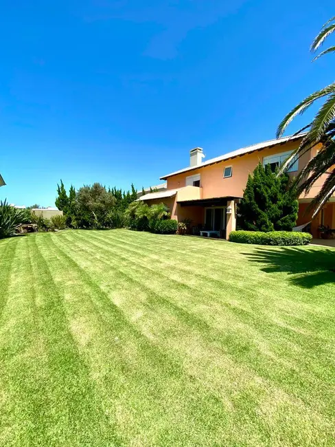 Casa com 5 quartos à venda, 962m2 em Xangri-lá - RS - imagem 3 Foto 3 de Casa com 5 quartos à venda, 962m2 em Xangri-lá - RS