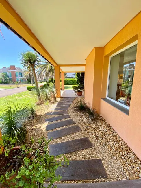 Casa com 5 quartos à venda, 962m2 em Xangri-lá - RS - imagem 8 Foto 8 de Casa com 5 quartos à venda, 962m2 em Xangri-lá - RS