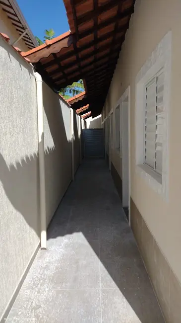 Foto 3 de Casa com 1 quarto à venda, 50m2 em Ribeirópolis, Praia Grande - SP