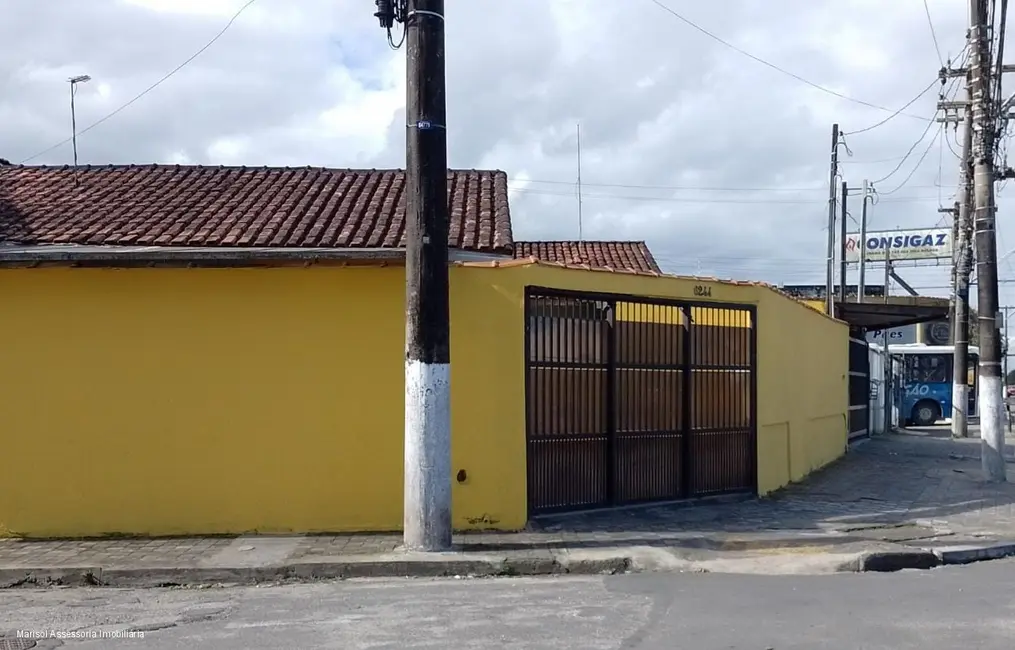 Foto 1 de Casa com 2 quartos à venda, 70m2 em Mongagua - SP