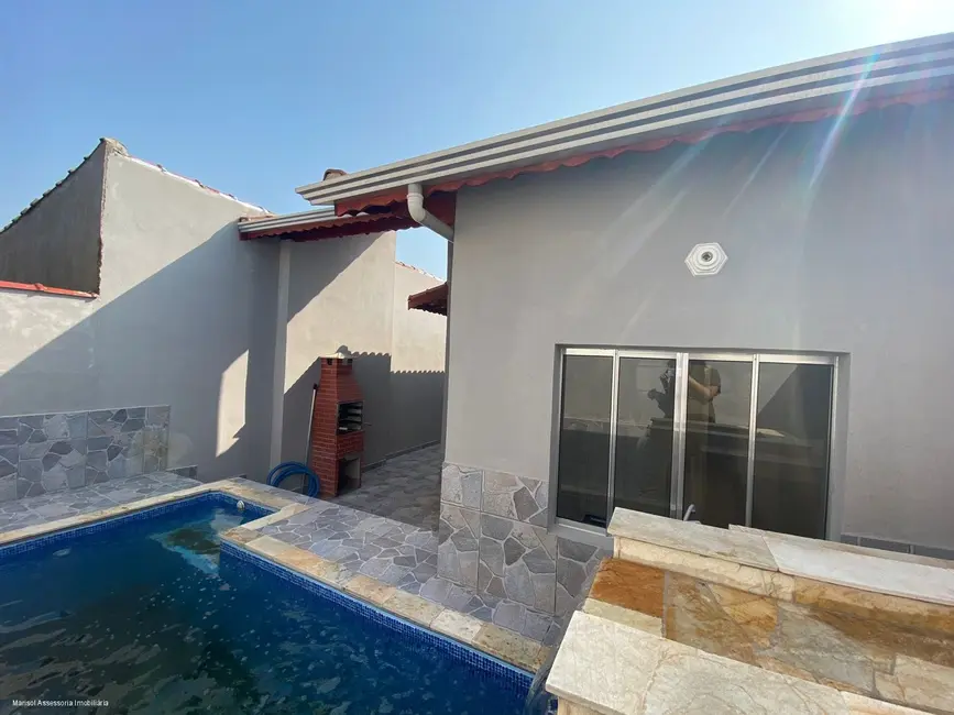 Foto 8 de Casa com 2 quartos à venda, 65m2 em Mongagua - SP