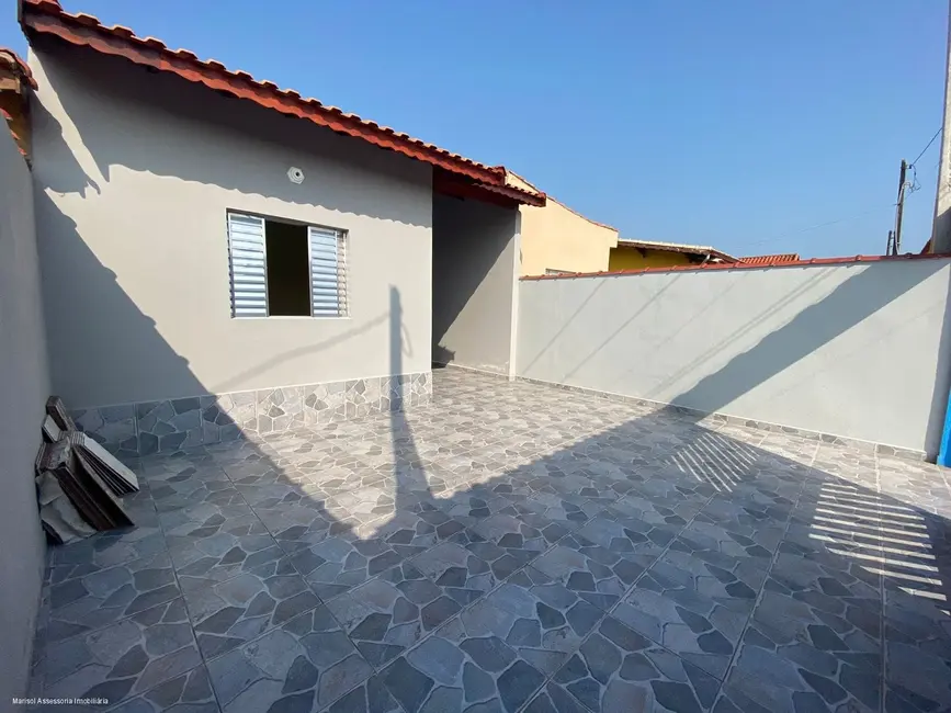 Foto 9 de Casa com 2 quartos à venda, 65m2 em Mongagua - SP