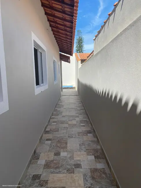 Foto 8 de Casa com 2 quartos à venda, 84m2 em Mongagua - SP
