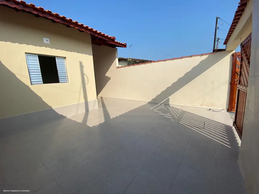 Foto 7 de Casa com 2 quartos à venda, 65m2 em Mongagua - SP