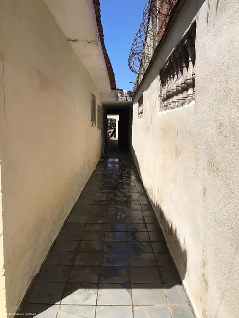 Foto 2 de Casa com 1 quarto à venda, 90m2 em Mongagua - SP