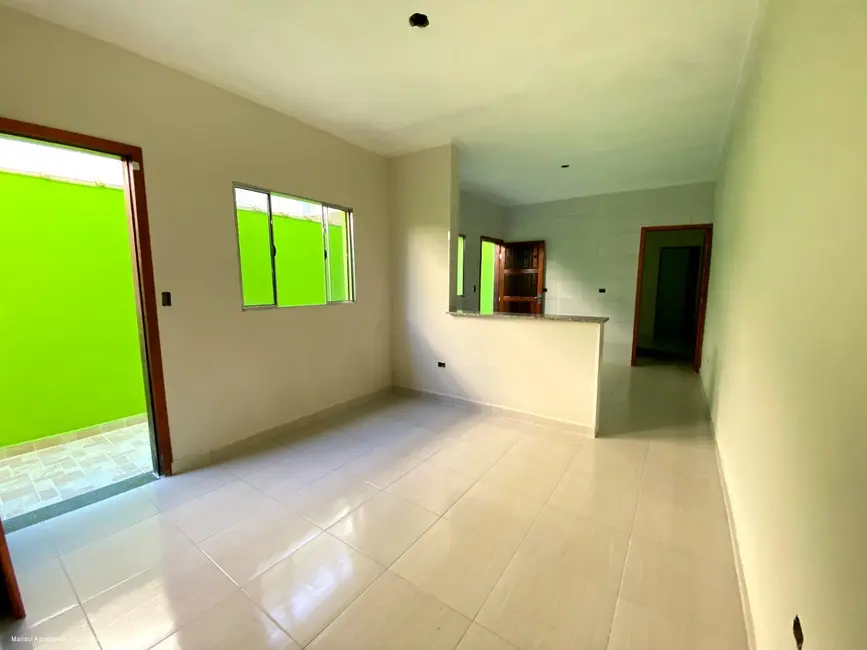 Foto 4 de Casa com 2 quartos à venda, 70m2 em Mongagua - SP