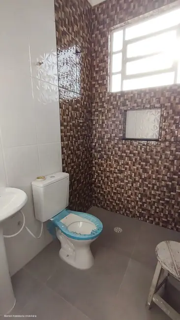 Foto 8 de Casa com 2 quartos à venda, 65m2 em Mongagua - SP