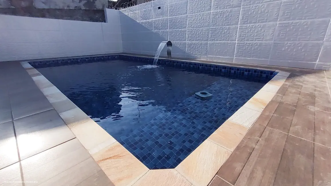 Foto 6 de Casa com 2 quartos à venda, 65m2 em Mongagua - SP