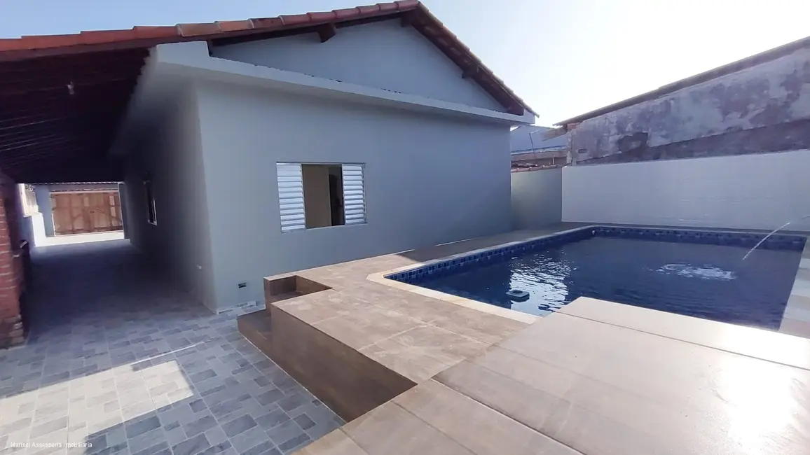 Foto 9 de Casa com 2 quartos à venda, 65m2 em Mongagua - SP