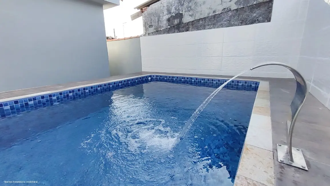 Foto 3 de Casa com 2 quartos à venda, 65m2 em Mongagua - SP