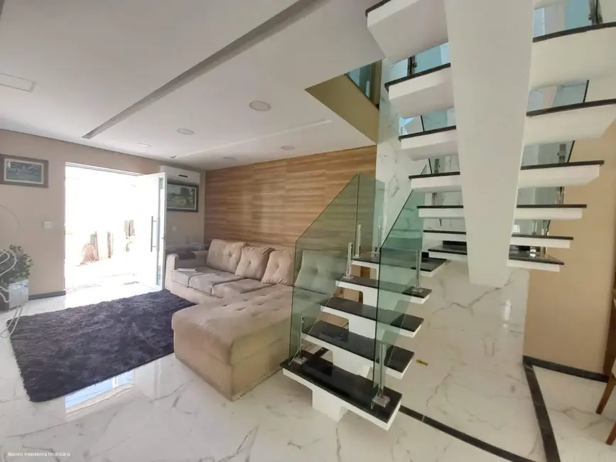 Foto 5 de Casa com 3 quartos à venda, 194m2 em Itanhaem - SP