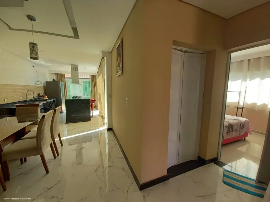 Foto 3 de Casa com 3 quartos à venda, 194m2 em Itanhaem - SP