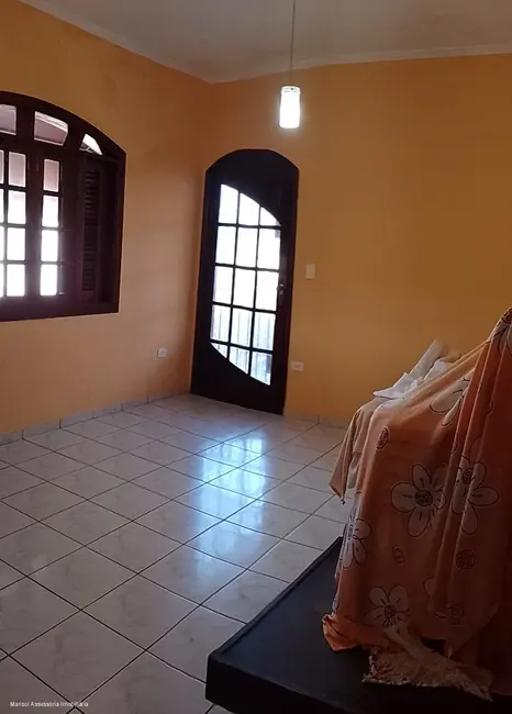 Foto 8 de Casa com 2 quartos à venda, 80m2 em Mongagua - SP