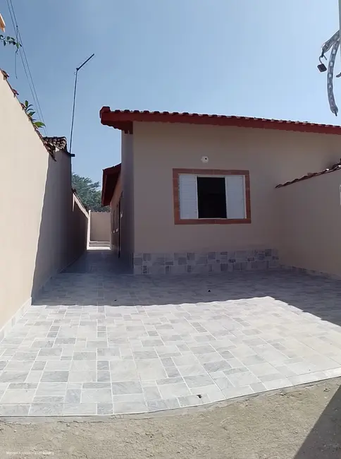 Foto 3 de Casa com 2 quartos à venda em Mongagua - SP