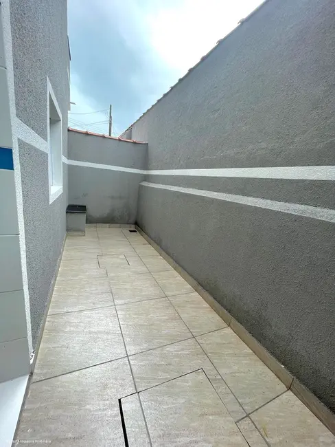 Foto 3 de Casa com 2 quartos à venda em Mongagua - SP