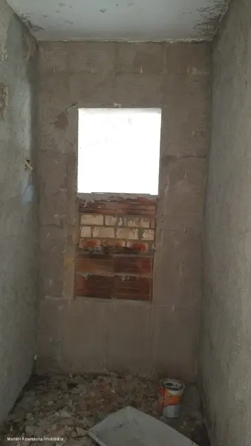 Foto 2 de Casa com 2 quartos à venda, 60m2 em Mongagua - SP