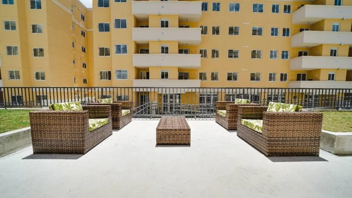 Foto 2 de Apartamento com 2 quartos à venda, 50m2 em Curitiba - PR