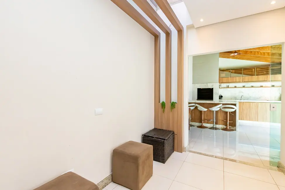 Foto 8 de Casa com 3 quartos à venda, 189m2 em Água Verde, Curitiba - PR