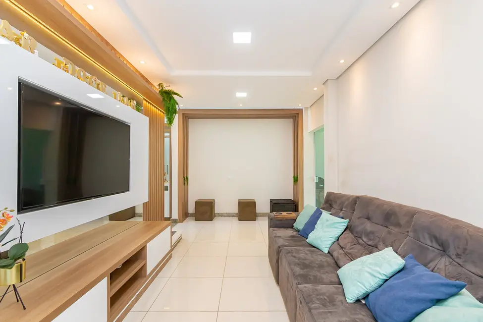 Foto 4 de Casa com 3 quartos à venda, 189m2 em Água Verde, Curitiba - PR