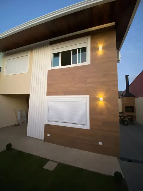 Foto 4 de Casa com 3 quartos à venda, 130m2 em Pinheirinho, Curitiba - PR