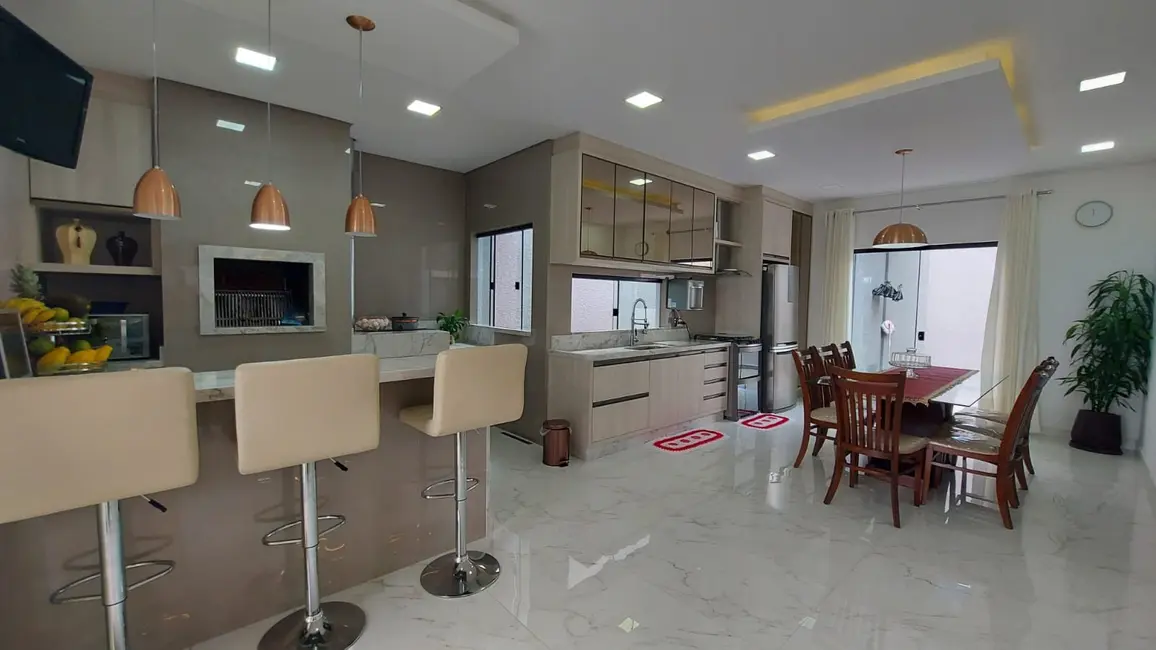 Foto 8 de Casa com 3 quartos à venda, 220m2 em Capão Raso, Curitiba - PR