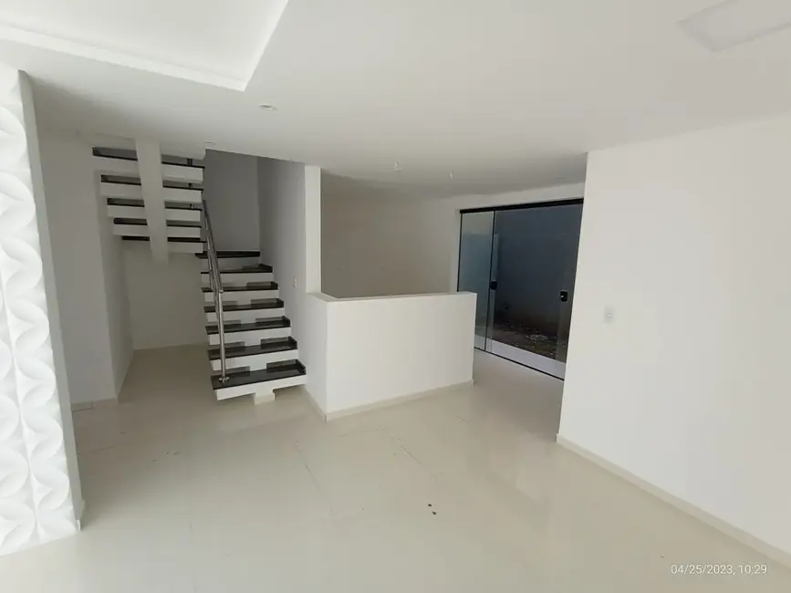 Foto 4 de Casa com 3 quartos à venda, 110m2 em Pinheirinho, Curitiba - PR