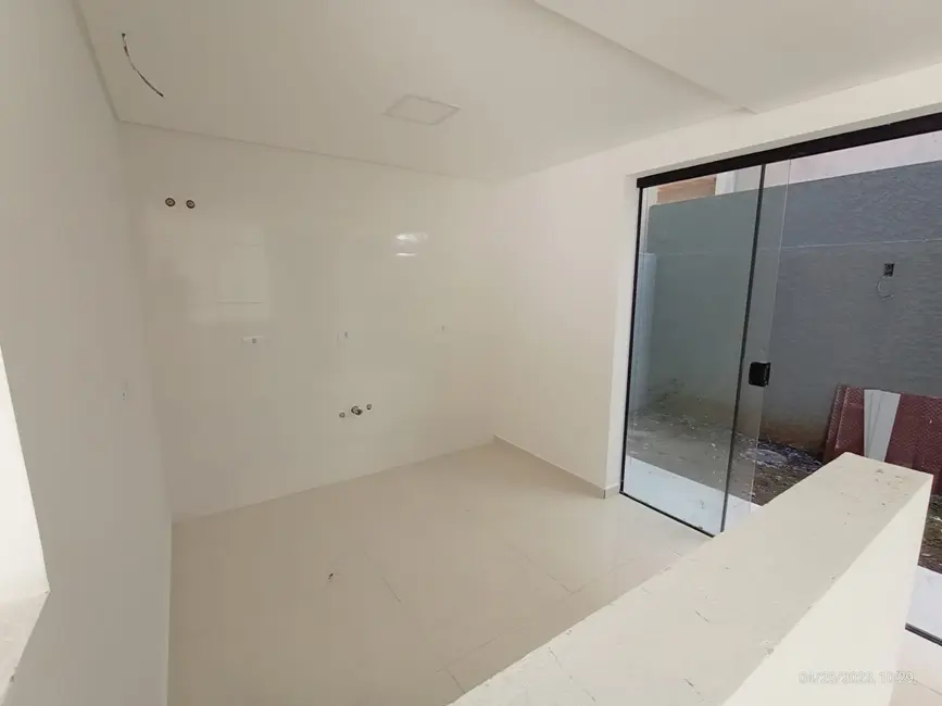 Foto 8 de Casa com 3 quartos à venda, 110m2 em Pinheirinho, Curitiba - PR