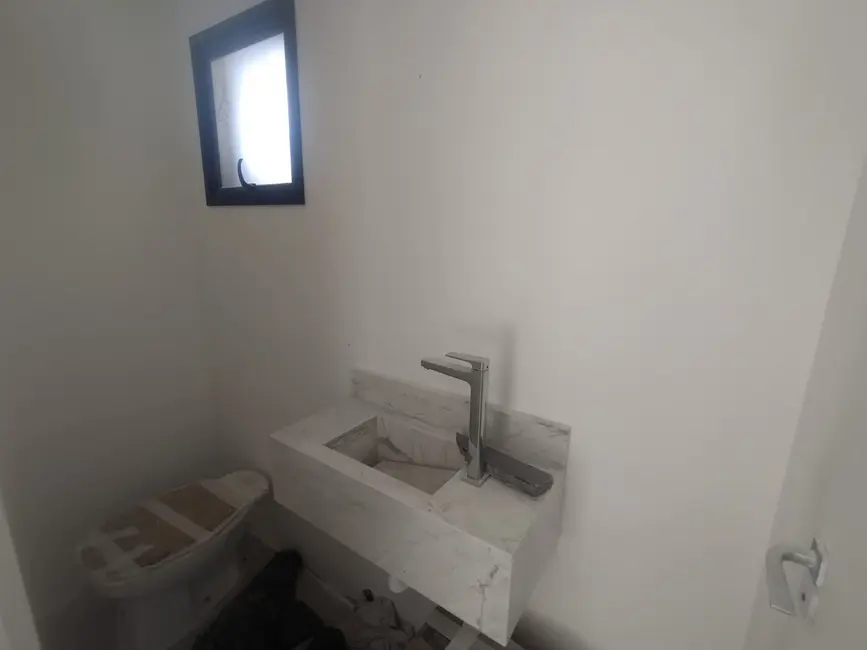 Foto 6 de Casa com 3 quartos à venda, 166m2 em Água Verde, Curitiba - PR