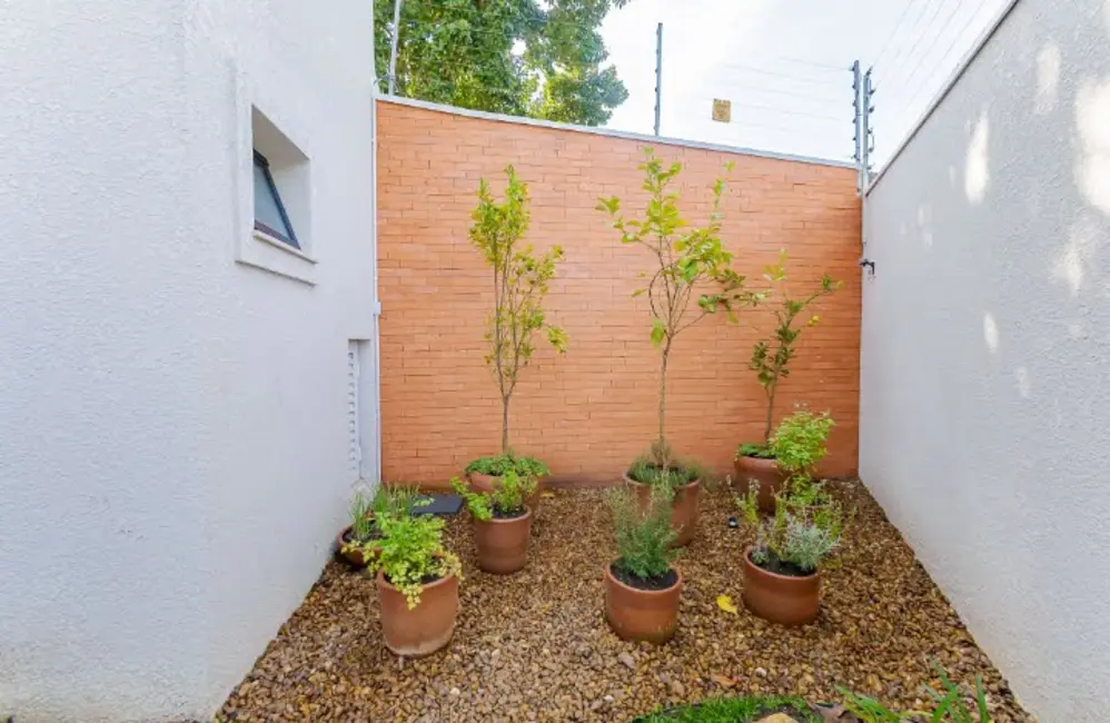 Casa de Condomínio com 3 quartos à venda, 110m2 em Boqueirão, Curitiba - PR - imagem 3 Foto 3 de Casa de Condomínio com 3 quartos à venda, 110m2 em Boqueirão, Curitiba - PR
