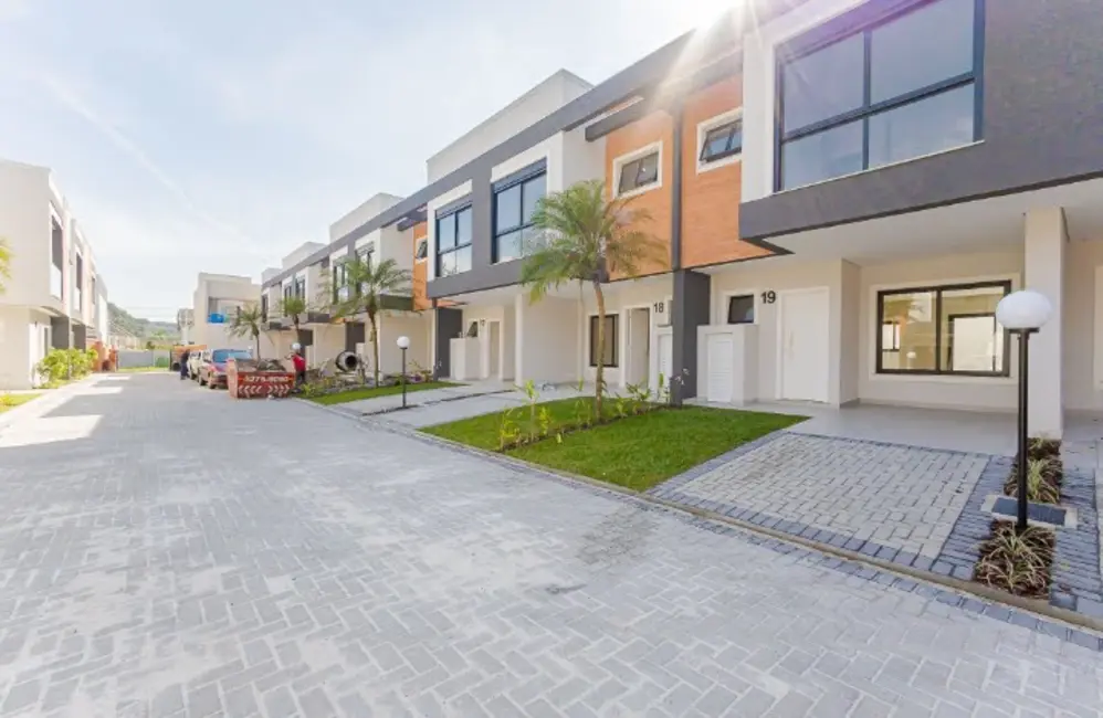 Casa de Condomínio com 3 quartos à venda, 110m2 em Boqueirão, Curitiba - PR - imagem 2 Foto 2 de Casa de Condomínio com 3 quartos à venda, 110m2 em Boqueirão, Curitiba - PR