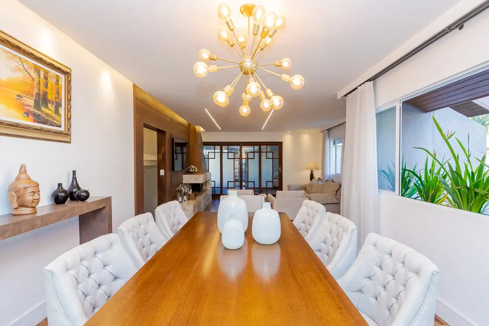 Casa com 3 quartos à venda, 400m2 em Santa Felicidade, Curitiba - PR - imagem 4 Foto 4 de Casa com 3 quartos à venda, 400m2 em Santa Felicidade, Curitiba - PR