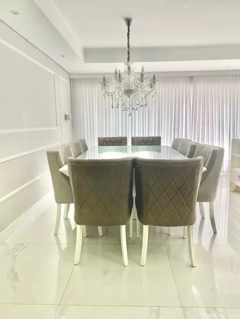 Casa com 3 quartos à venda, 130m2 em Hauer, Curitiba - PR - imagem 4 Foto 4 de Casa com 3 quartos à venda, 130m2 em Hauer, Curitiba - PR