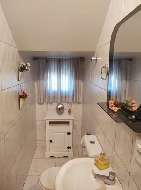 Foto 4 de Casa com 3 quartos à venda, 110m2 em Capão Raso, Curitiba - PR