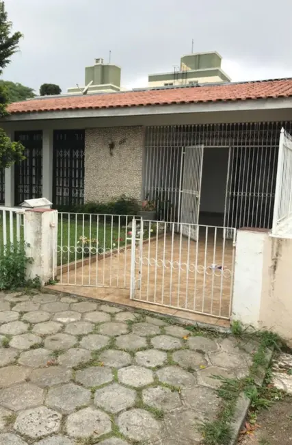 Foto 1 de Casa com 4 quartos à venda, 700m2 em Hauer, Curitiba - PR