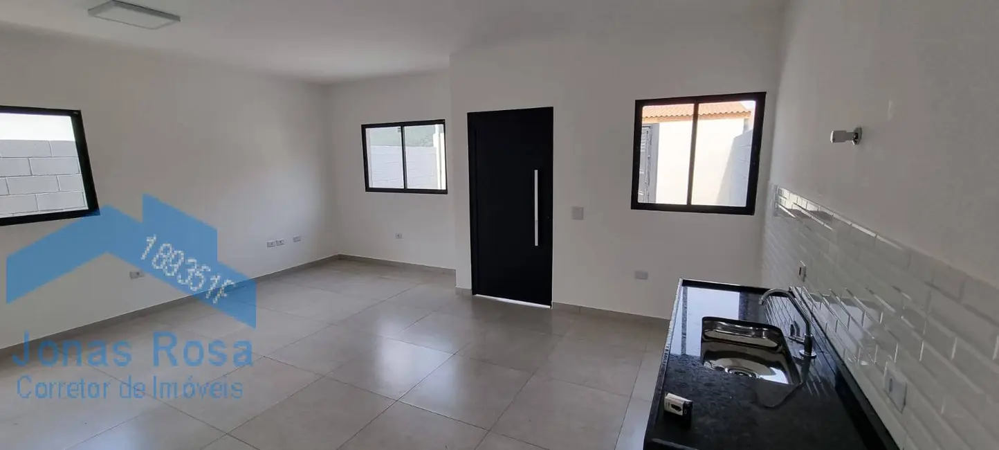 Foto 2 de Casa com 2 quartos à venda, 150m2 em Centro, Cajamar - SP