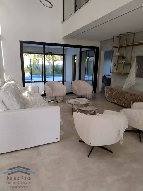 Foto 3 de Casa de Condomínio com 3 quartos à venda, 288m2 em Sítio do Rosário, Santana De Parnaiba - SP