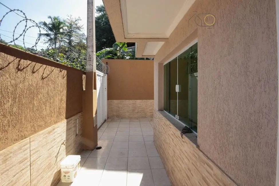 Casa com 2 quartos à venda, 97m2 em Jardim Três Marias, Guaruja - SP - imagem 5 Foto 5 de Casa com 2 quartos à venda, 97m2 em Jardim Três Marias, Guaruja - SP