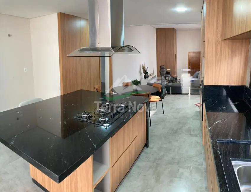 Casa com 2 quartos à venda, 246m2 em Jardim Novo Mundo, Jundiai - SP - imagem 3 Foto 3 de Casa com 2 quartos à venda, 246m2 em Jardim Novo Mundo, Jundiai - SP