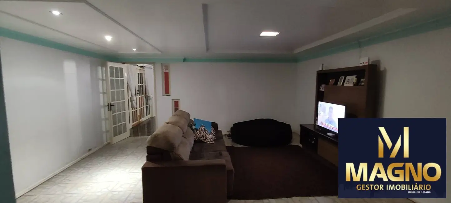 Foto 4 de Casa com 3 quartos à venda, 281m2 em Guarujá, Cascavel - PR