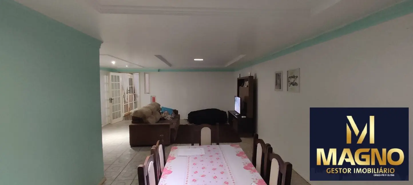 Foto 2 de Casa com 3 quartos à venda, 281m2 em Guarujá, Cascavel - PR