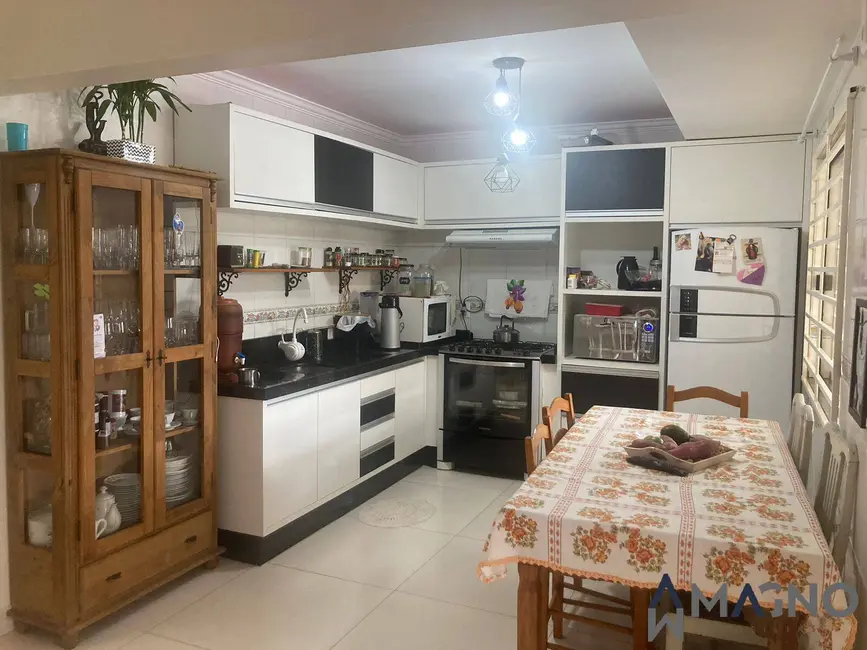 Foto 1 de Sobrado com 3 quartos à venda, 127m2 em Coqueiral, Cascavel - PR