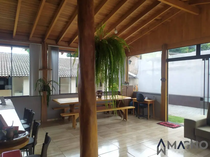 Foto 5 de Casa com 3 quartos à venda, 715m2 em Canadá, Cascavel - PR