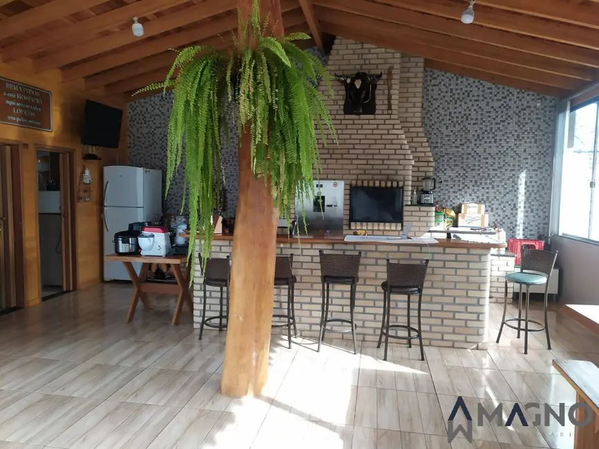 Foto 3 de Casa com 3 quartos à venda, 715m2 em Canadá, Cascavel - PR