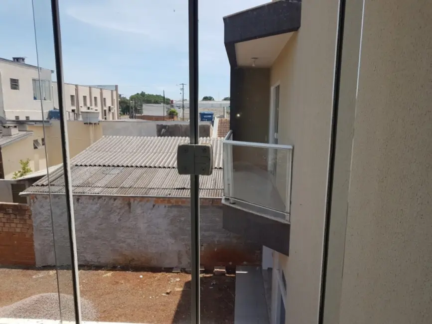 Foto 3 de Sobrado com 3 quartos à venda, 420m2 em Guarujá, Cascavel - PR